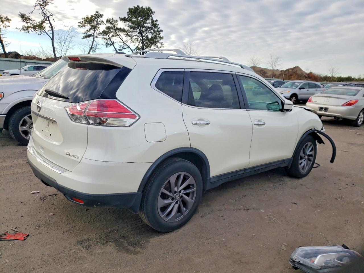 2016 NISSAN ROGUE S photo 3