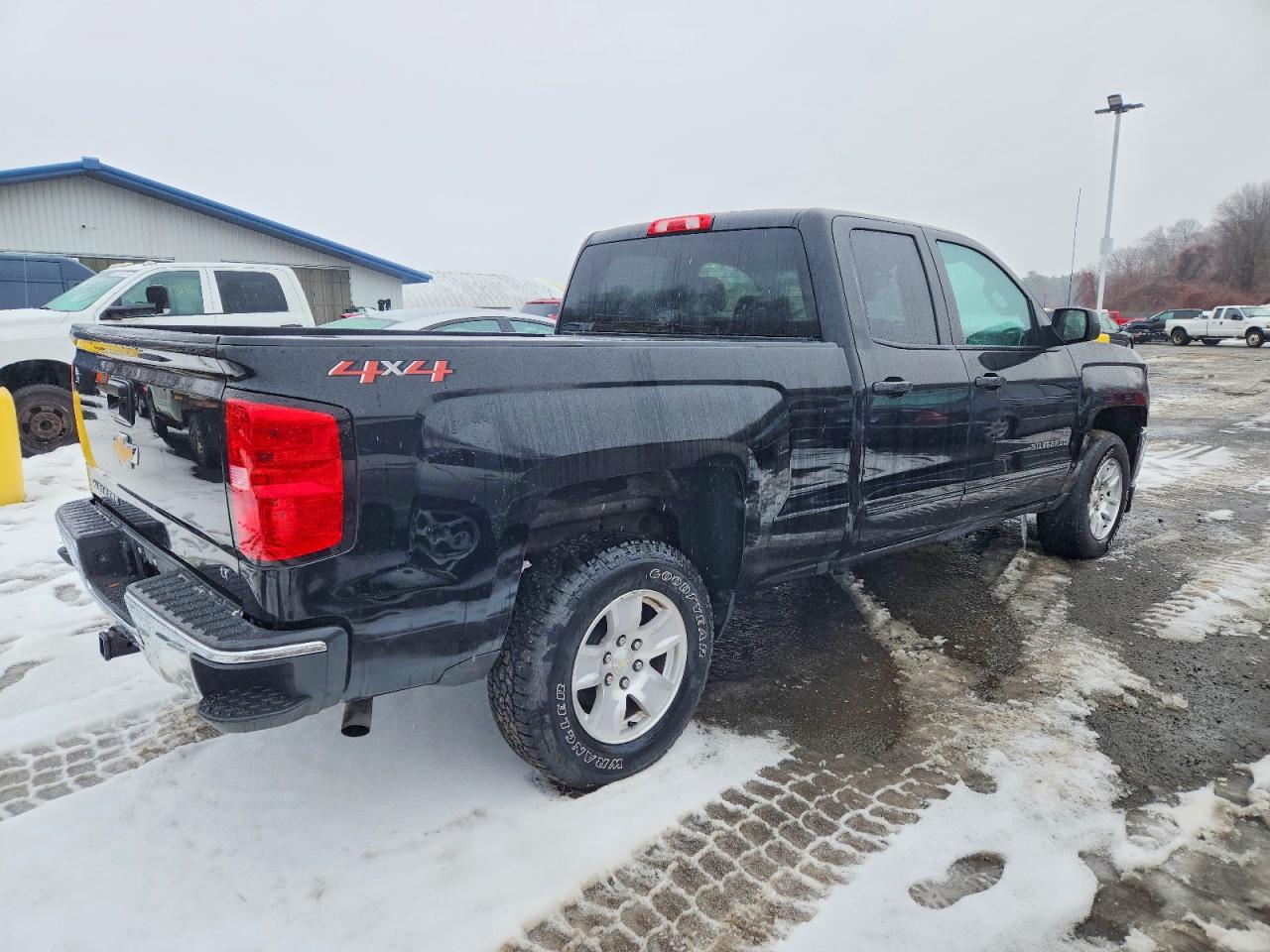 2018 CHEVROLET SILVERADO K1500 LT photo 3