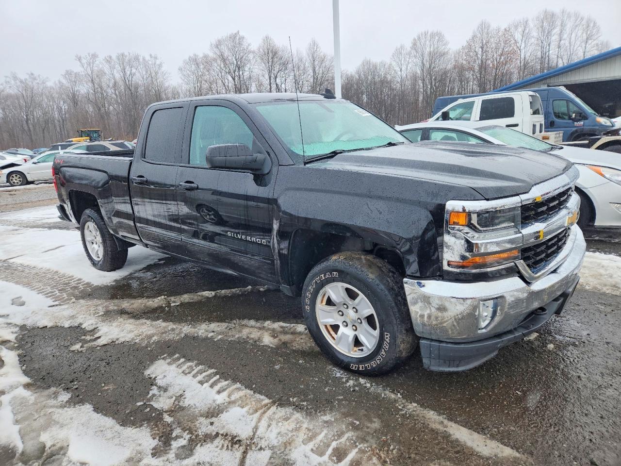 2018 CHEVROLET SILVERADO K1500 LT photo 4