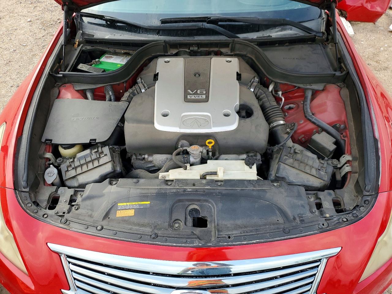 2011 INFINITI G37 photo 21