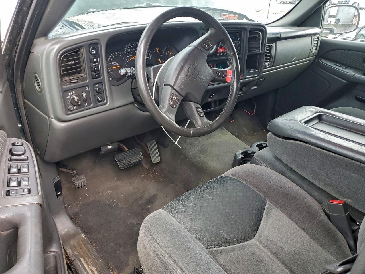 2004 CHEVROLET AVALANCHE K1500 photo 8
