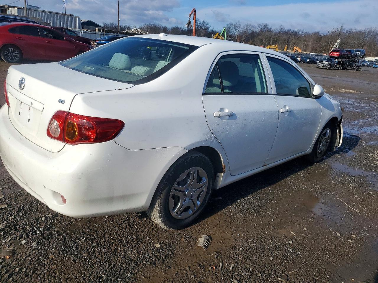2010 TOYOTA COROLLA BASE photo 3