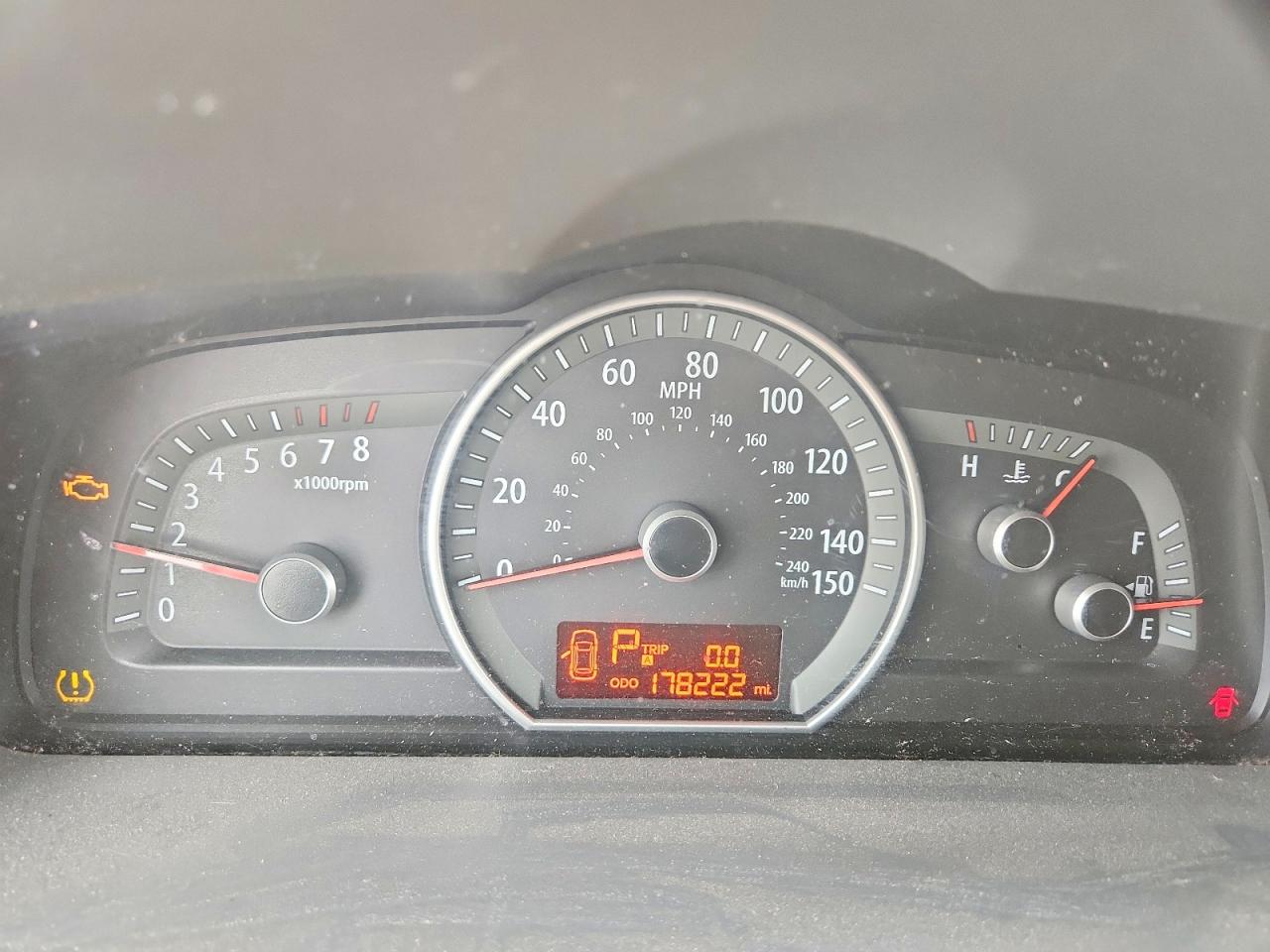 2009 KIA BORREGO LX photo 9