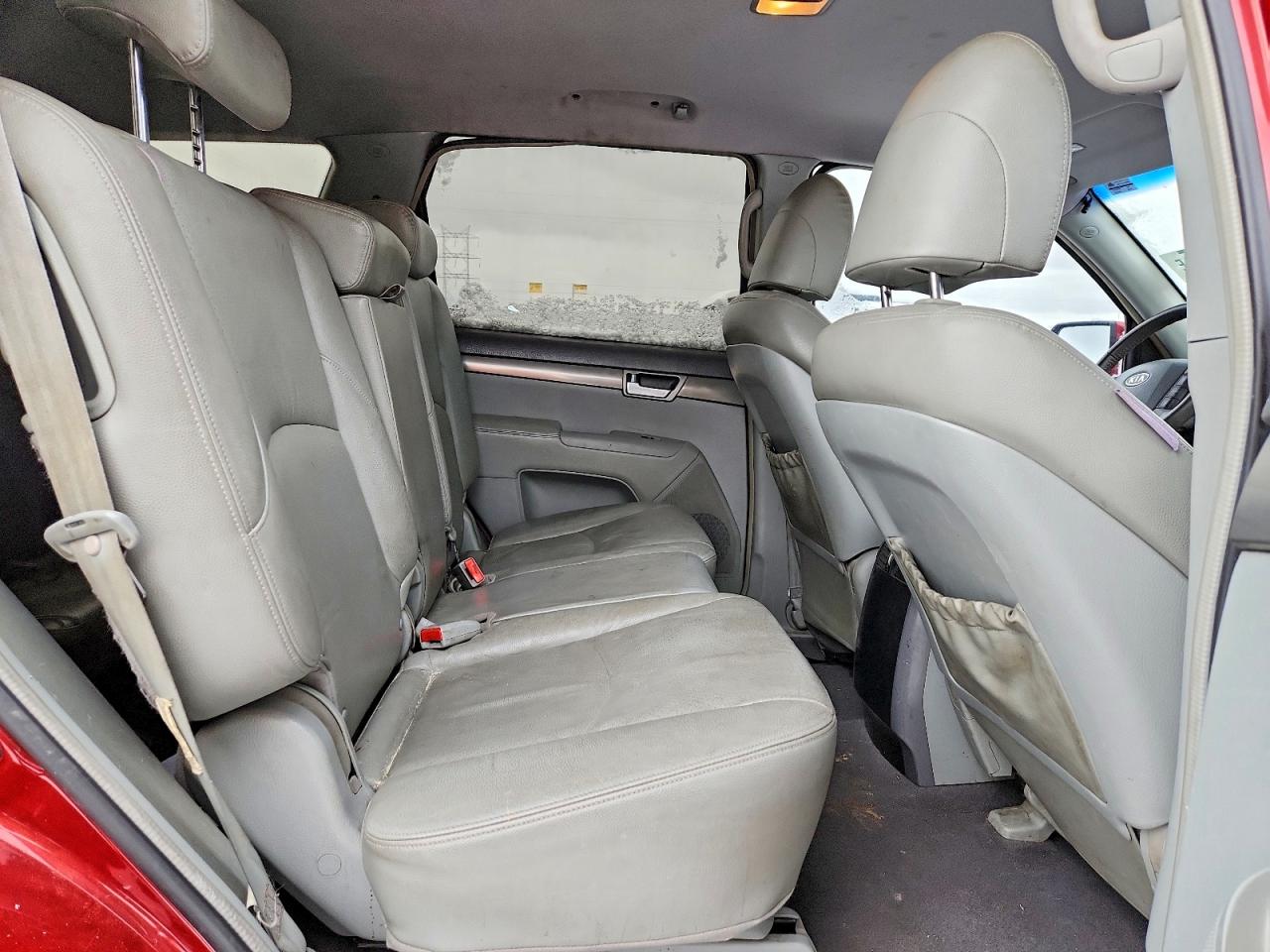 2009 KIA BORREGO LX photo 11