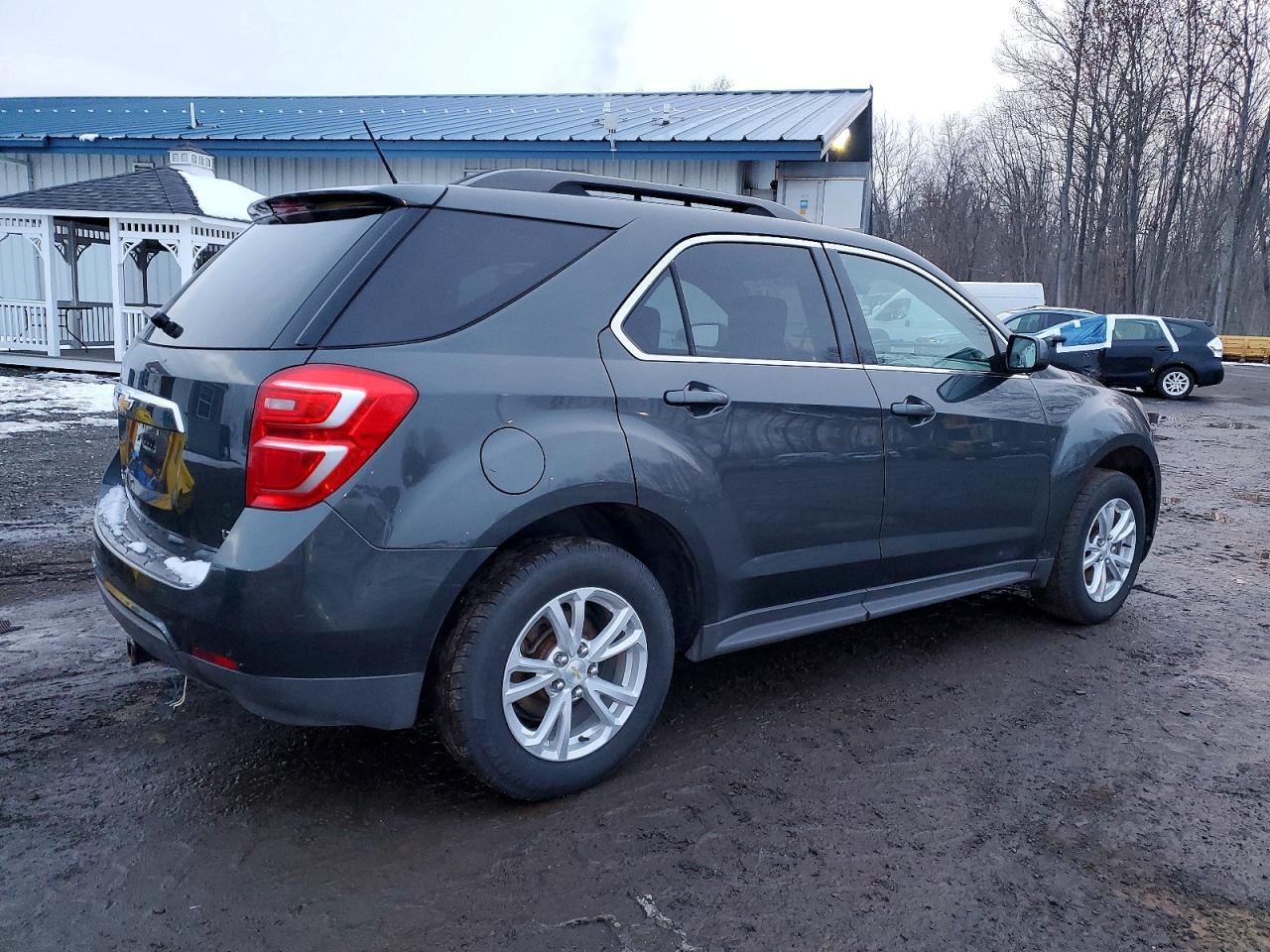 2017 CHEVROLET EQUINOX LT photo 5