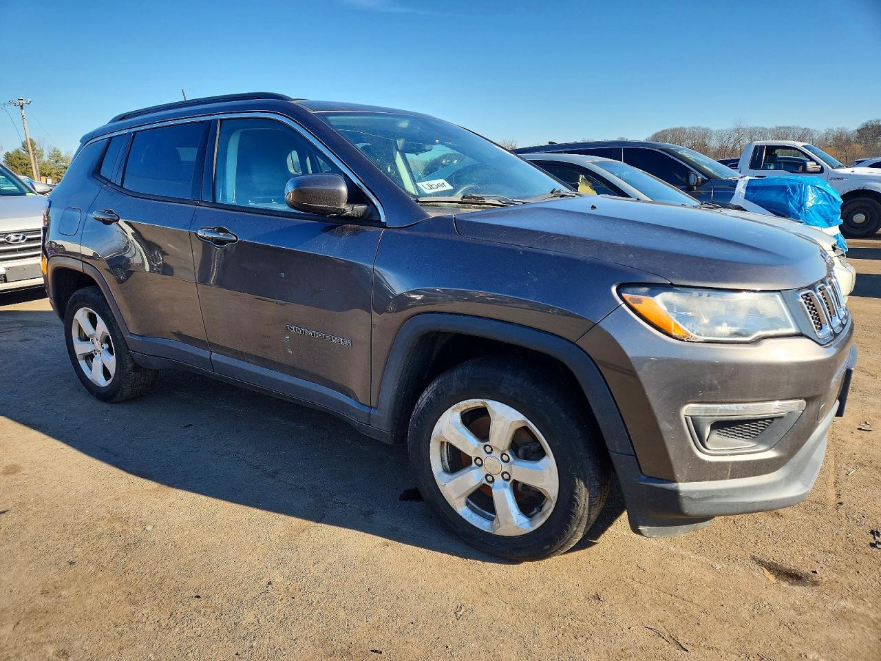 2019 JEEP COMPASS LATITUDE photo 4