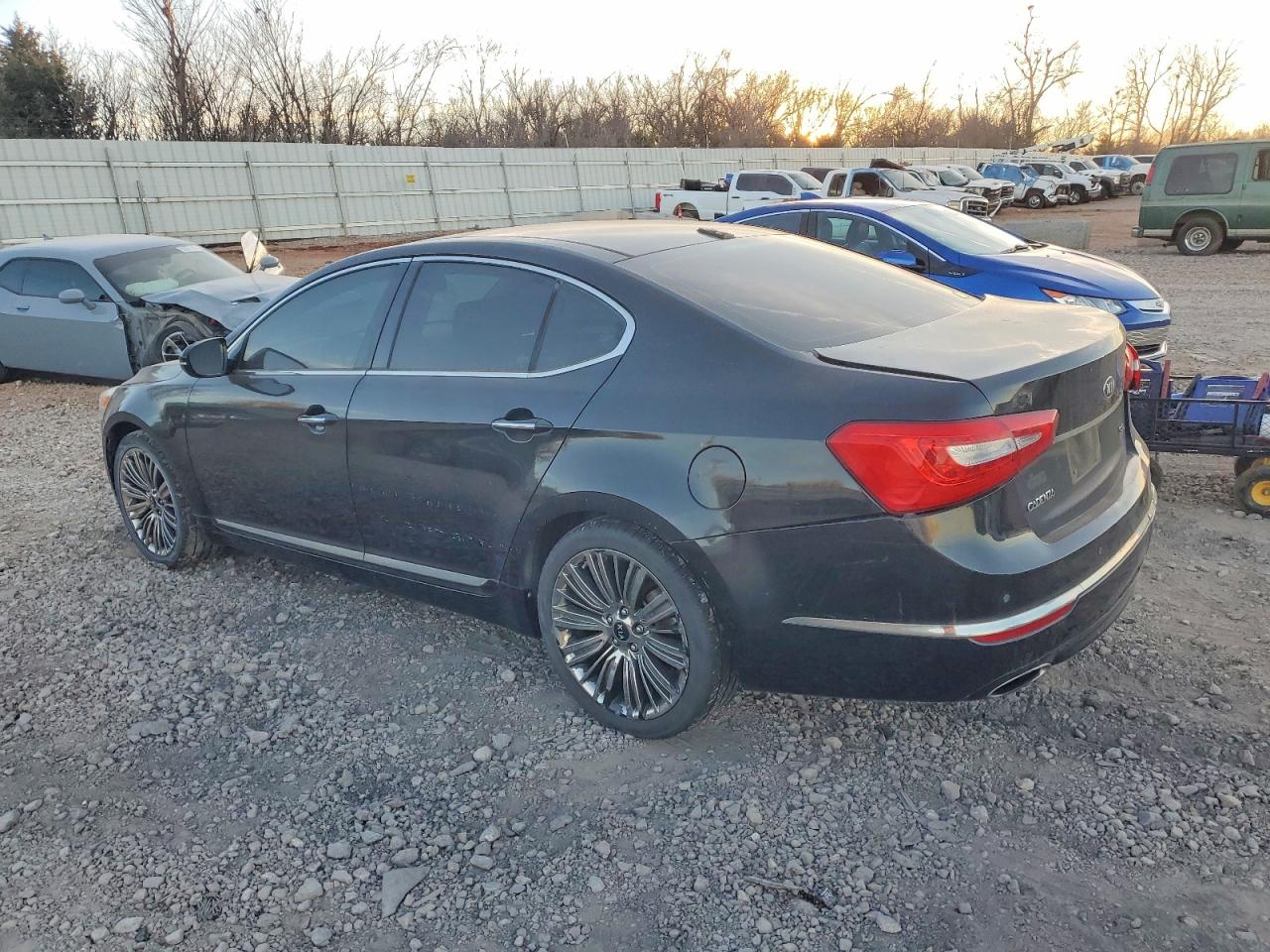 2014 KIA CADENZA PREMIUM photo 2