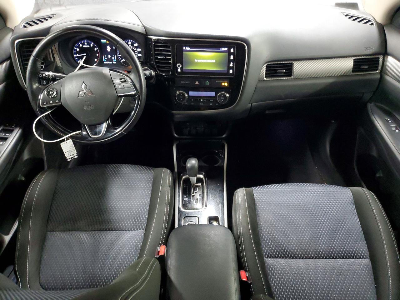 2017 MITSUBISHI OUTLANDER SE photo 8