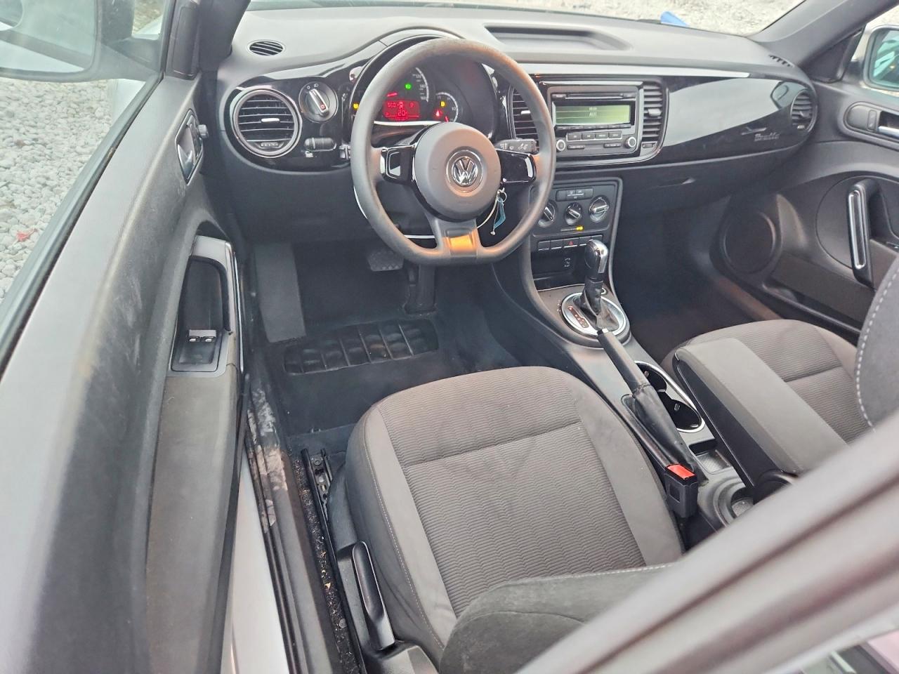 2014 VOLKSWAGEN BEETLE photo 8