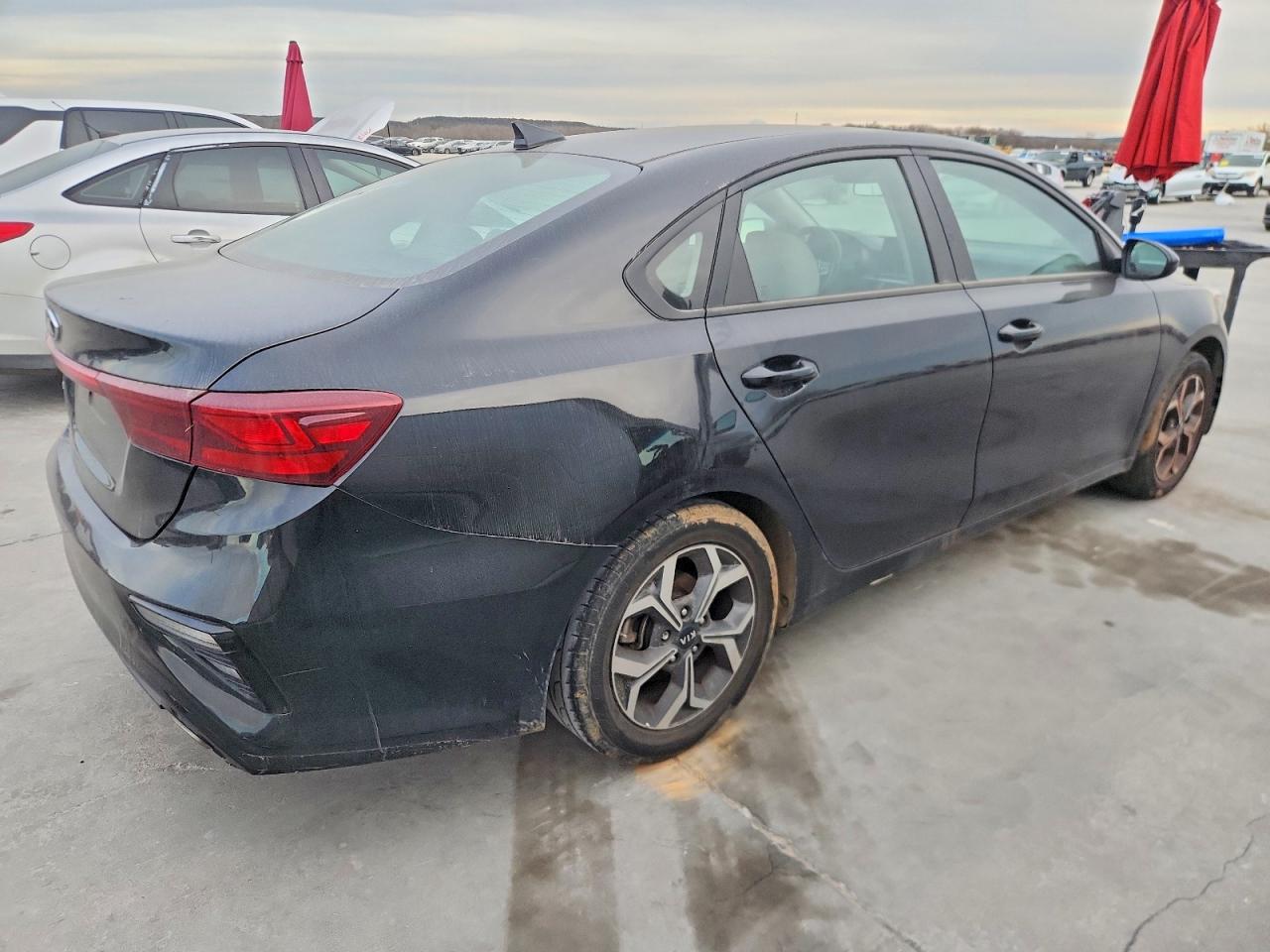2021 KIA FORTE FE photo 3