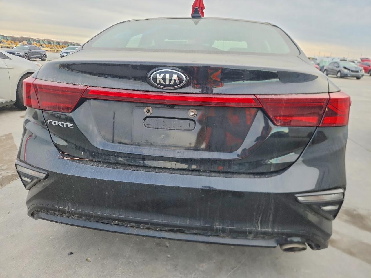 2021 KIA FORTE FE photo 6