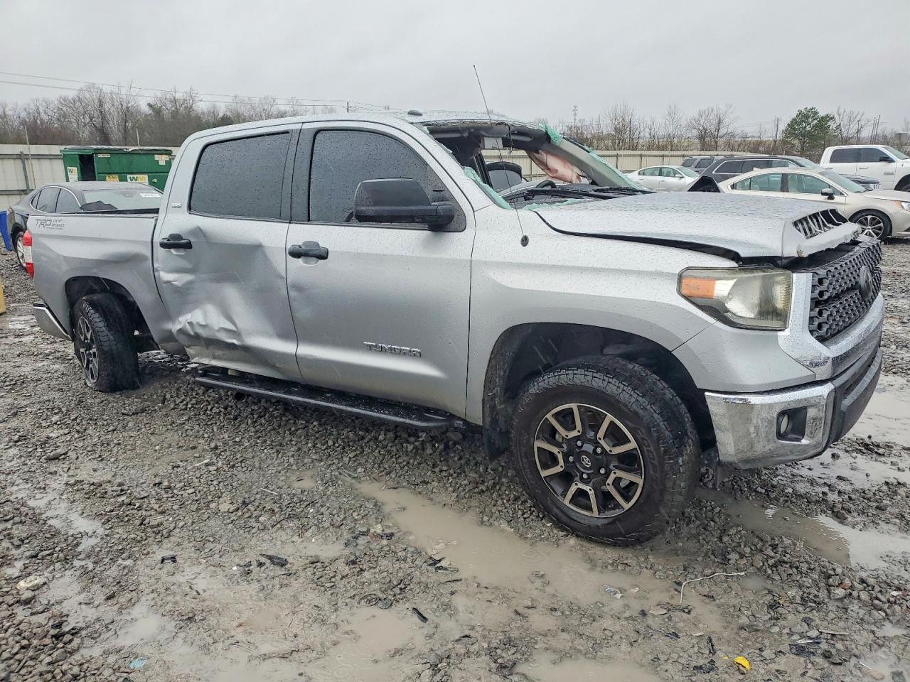 2018 TOYOTA TUNDRA CREWMAX SR5 photo 4