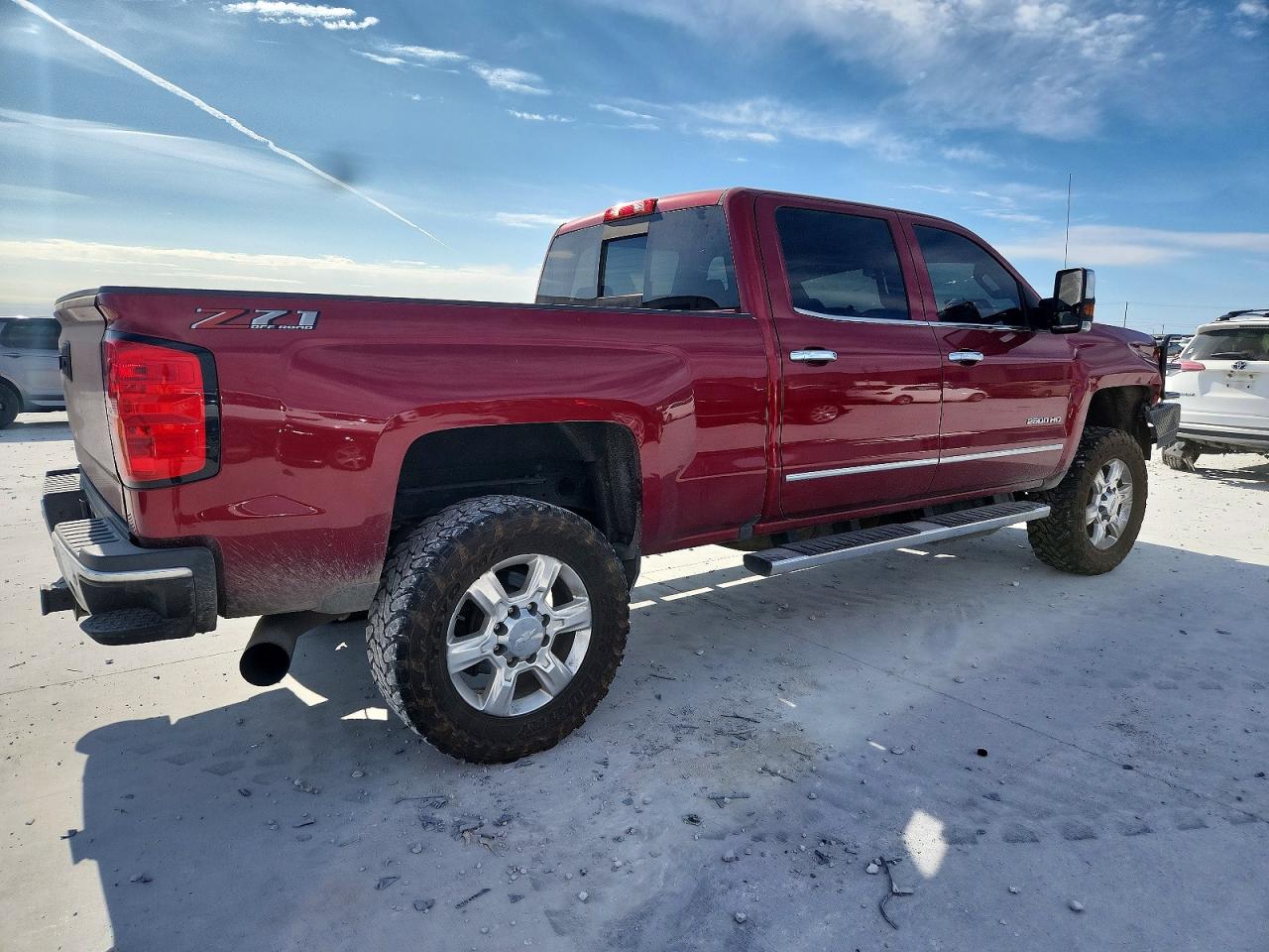 2018 CHEVROLET SILVERADO K2500 HEAVY DUTY LTZ photo 3