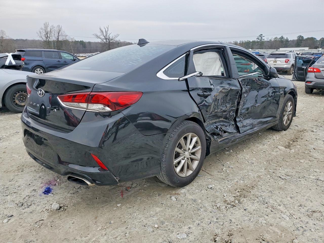 2018 HYUNDAI SONATA SE photo 3