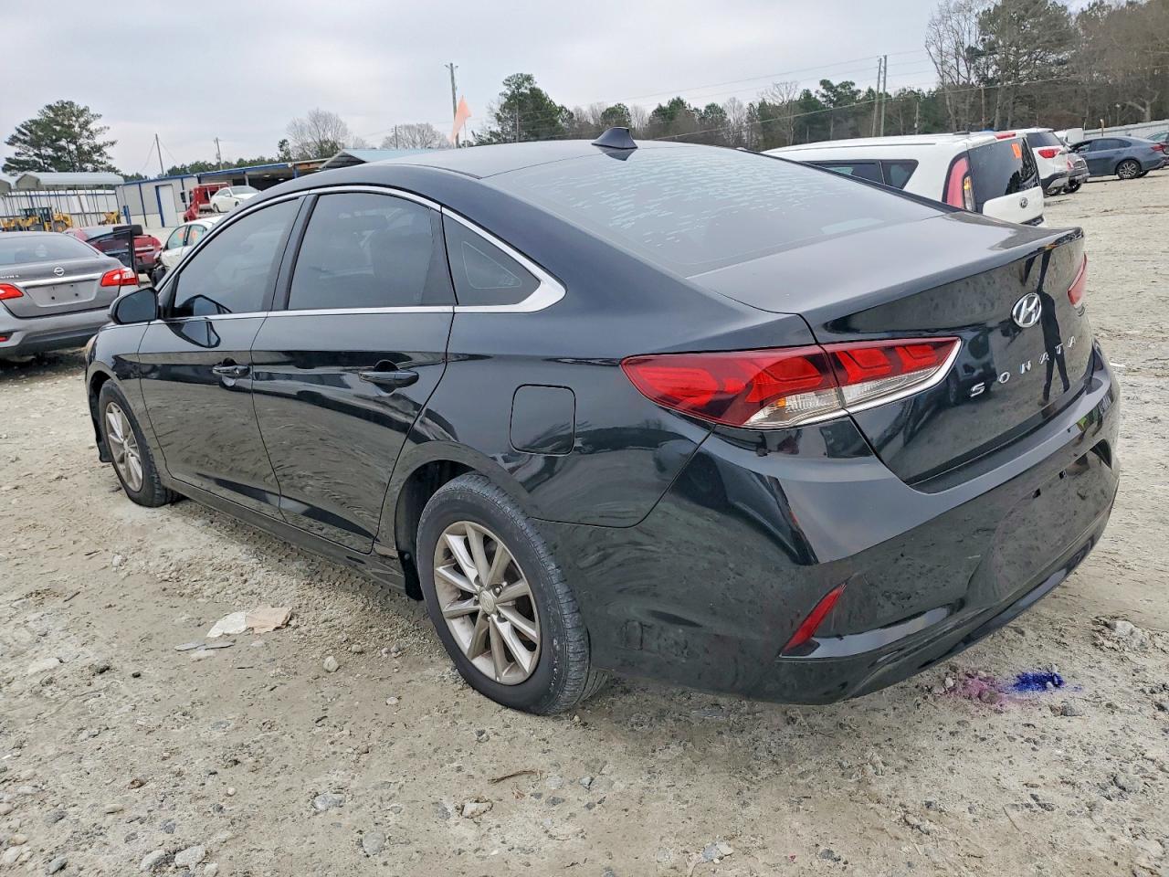 2018 HYUNDAI SONATA SE photo 2