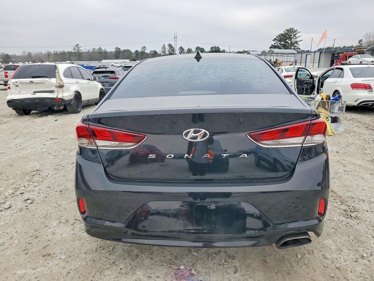 2018 HYUNDAI SONATA SE photo 6