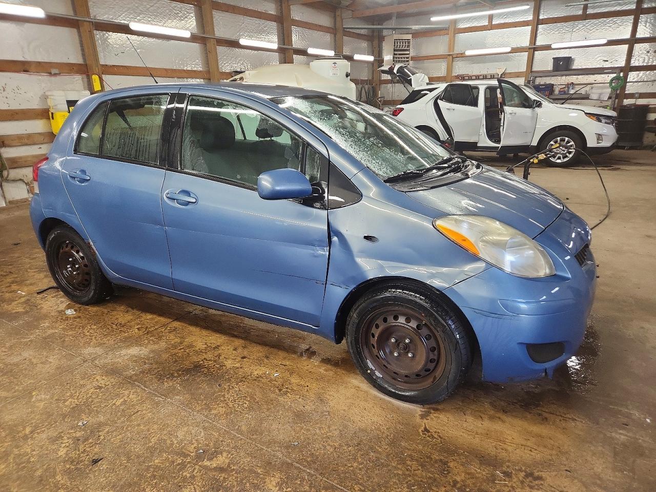 2009 TOYOTA YARIS photo 10
