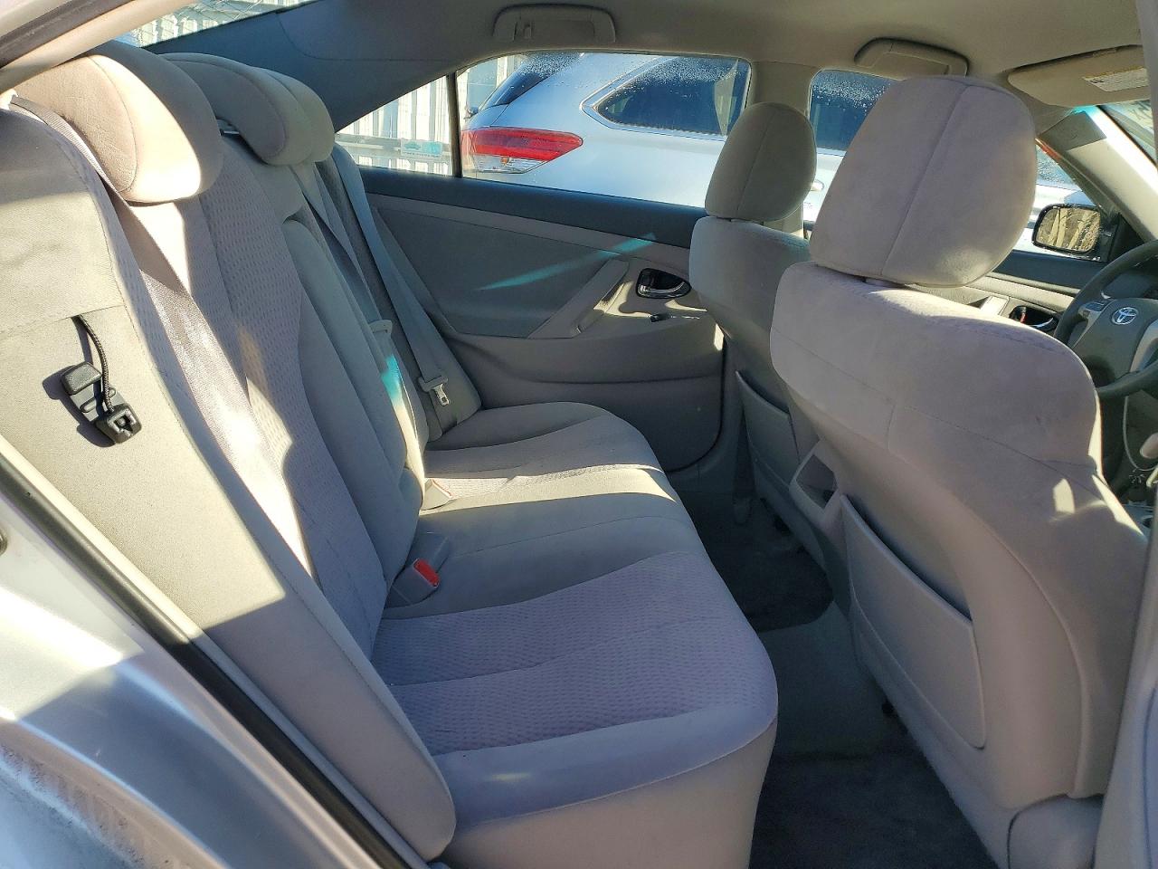 2011 TOYOTA CAMRY BASE photo 10