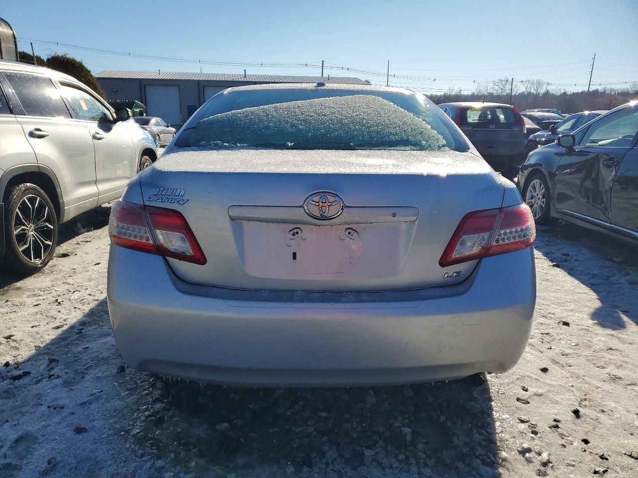 2011 TOYOTA CAMRY BASE photo 6