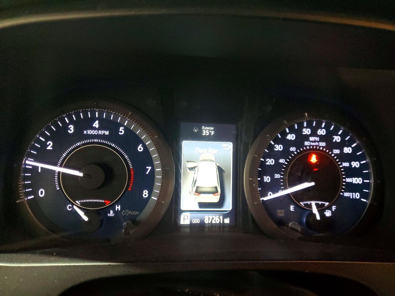 2017 TOYOTA SIENNA XLE photo 9