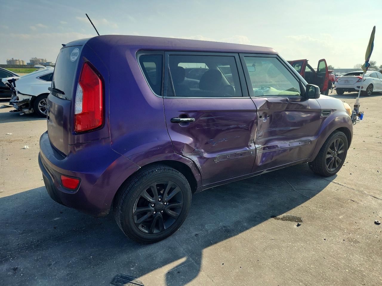 2012 KIA SOUL + photo 5