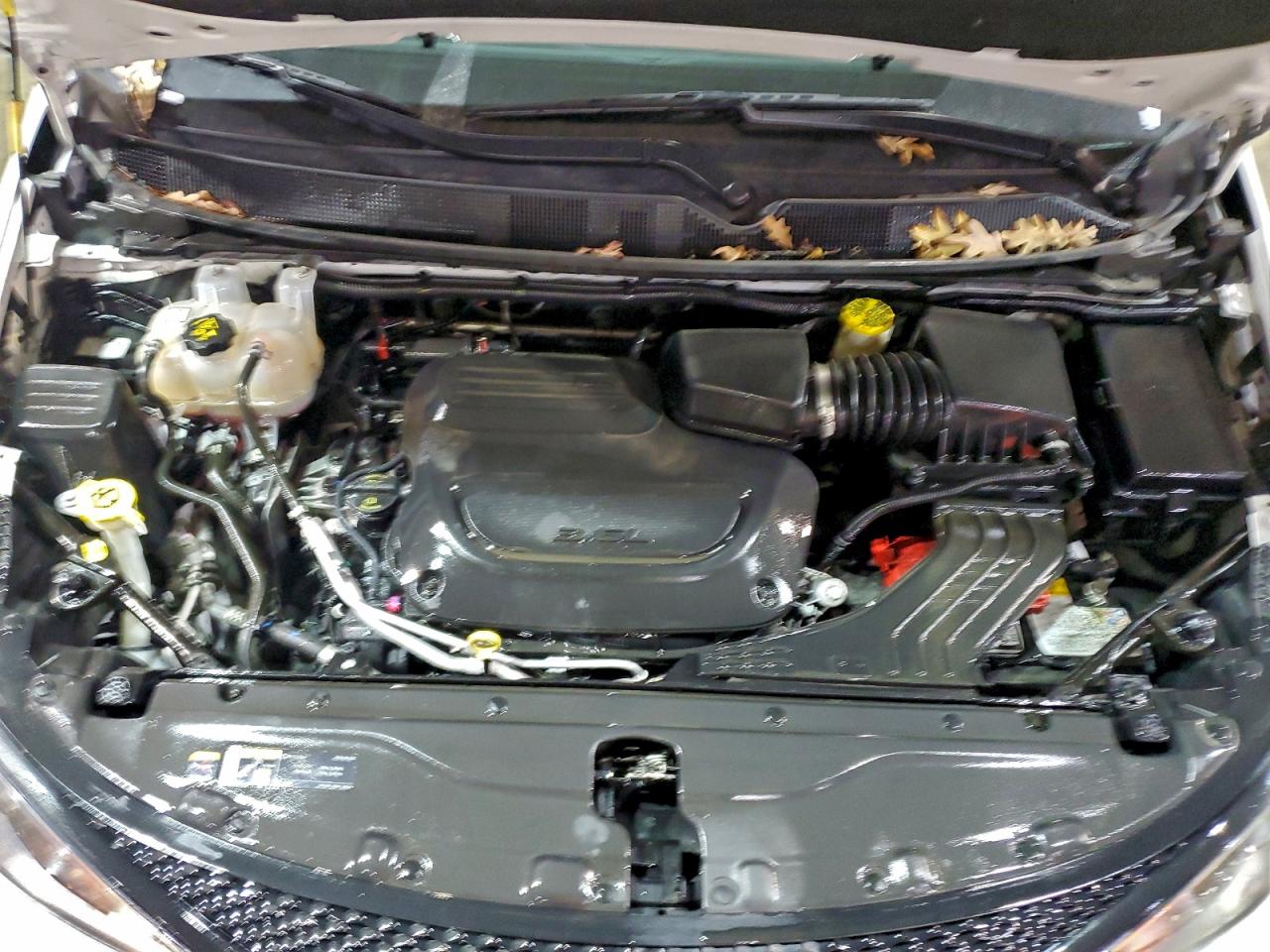 2024 CHRYSLER VOYAGER LX photo 12