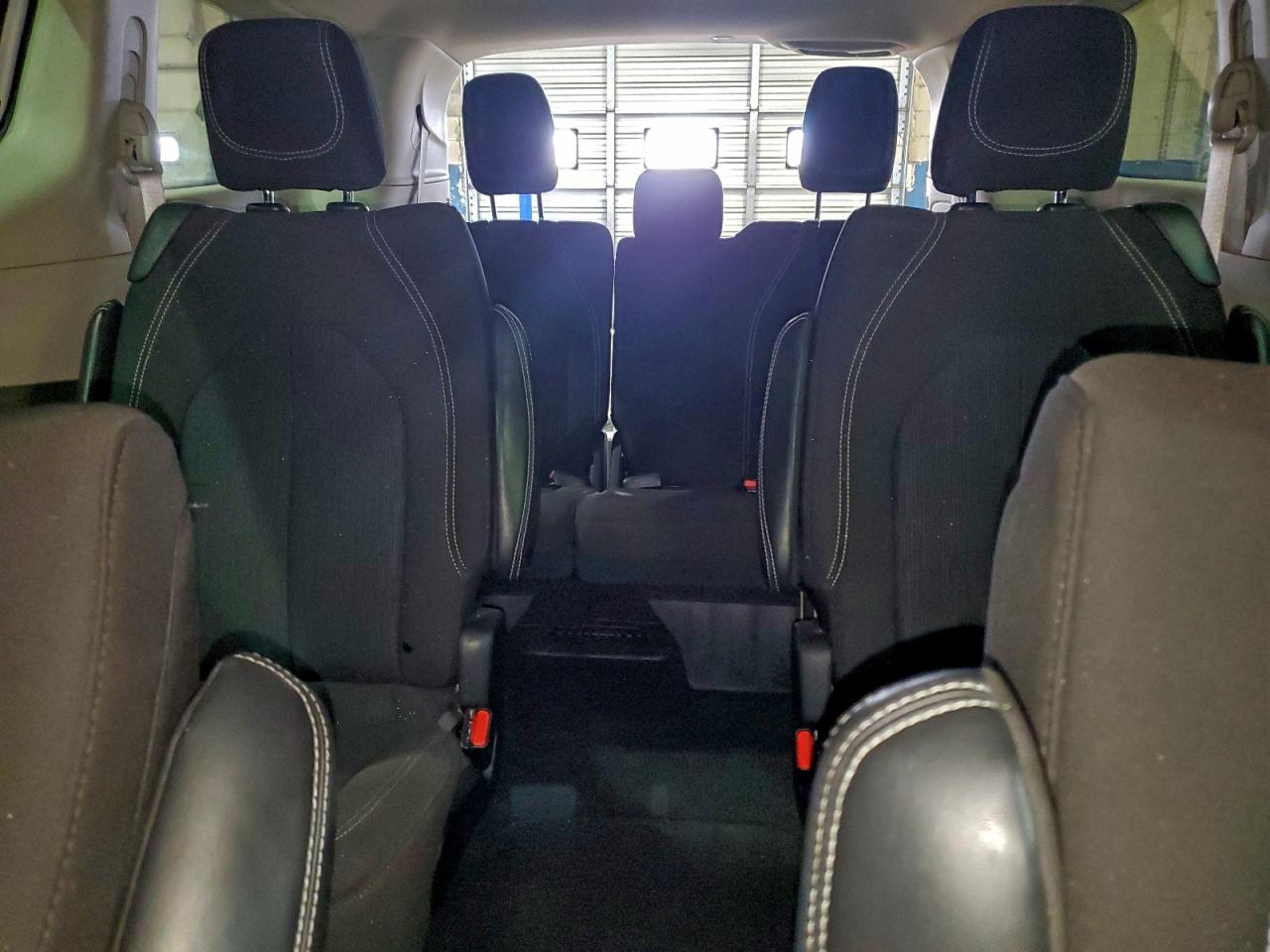 2024 CHRYSLER VOYAGER LX photo 10