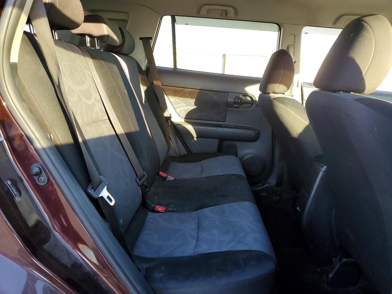 2011 TOYOTA SCION XB photo 11