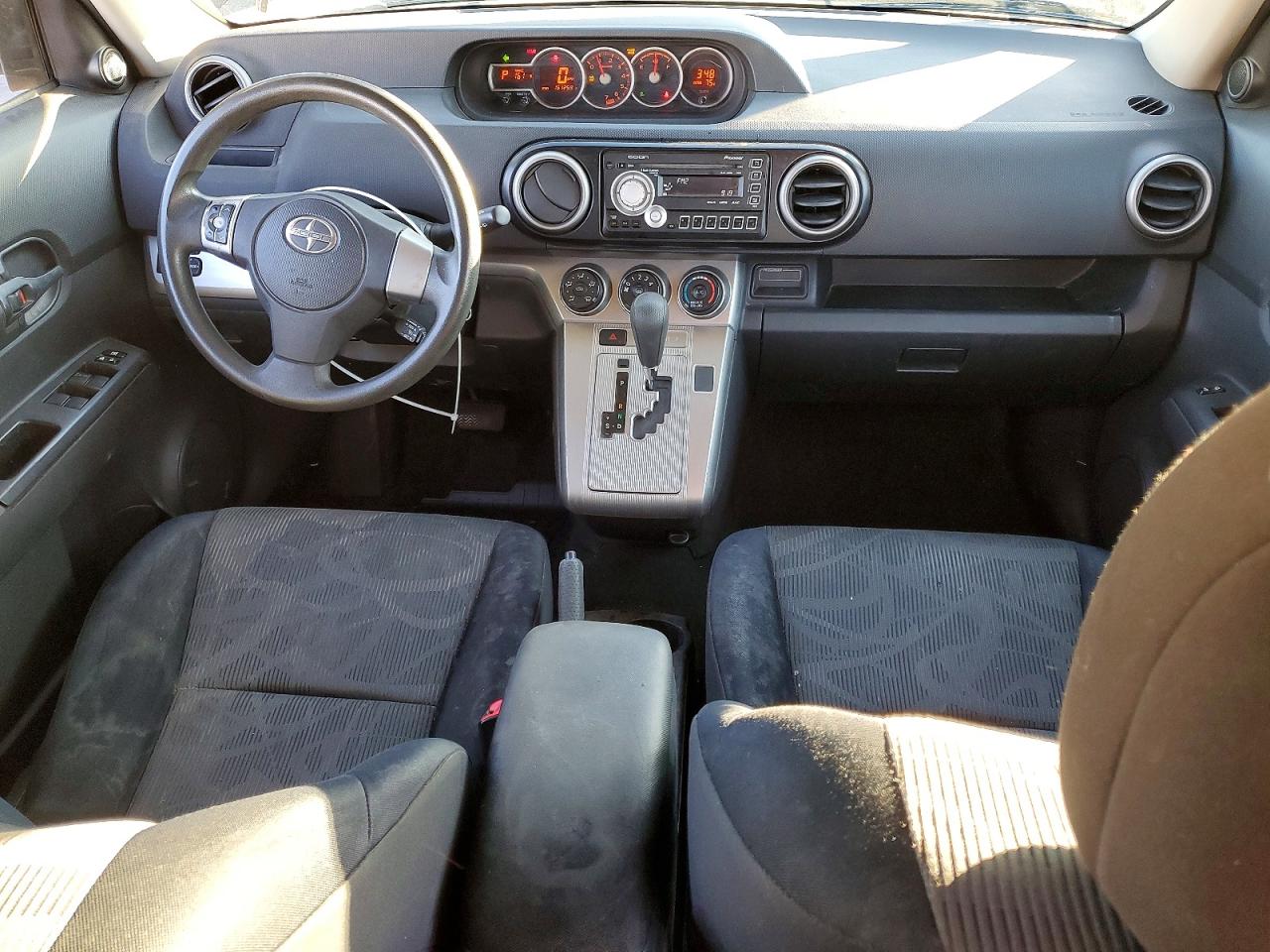 2011 TOYOTA SCION XB photo 8
