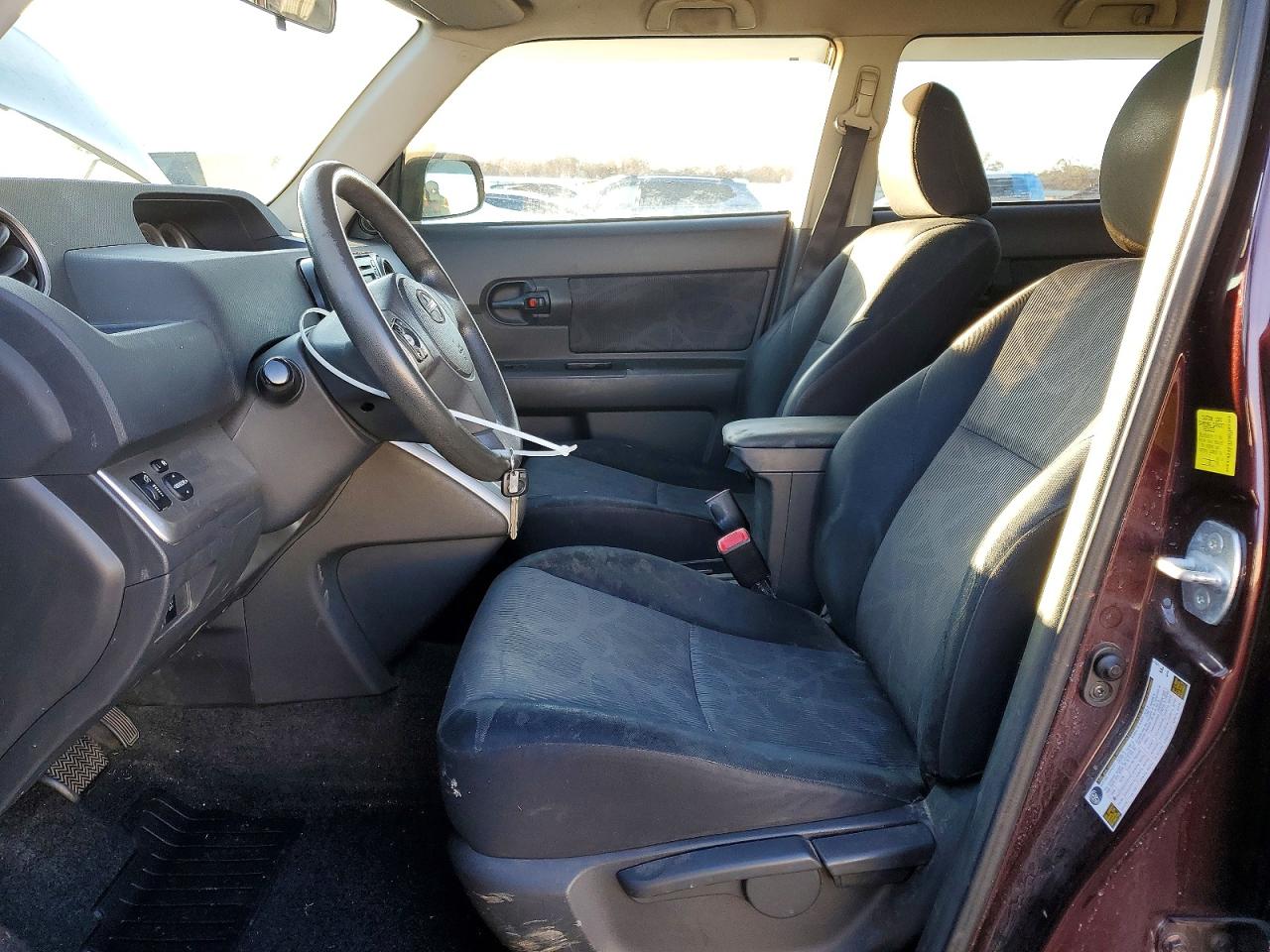 2011 TOYOTA SCION XB photo 7