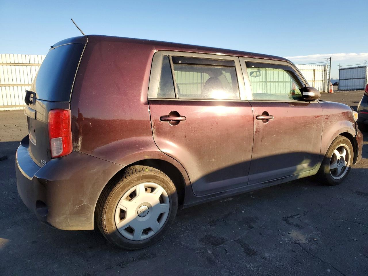 2011 TOYOTA SCION XB photo 3