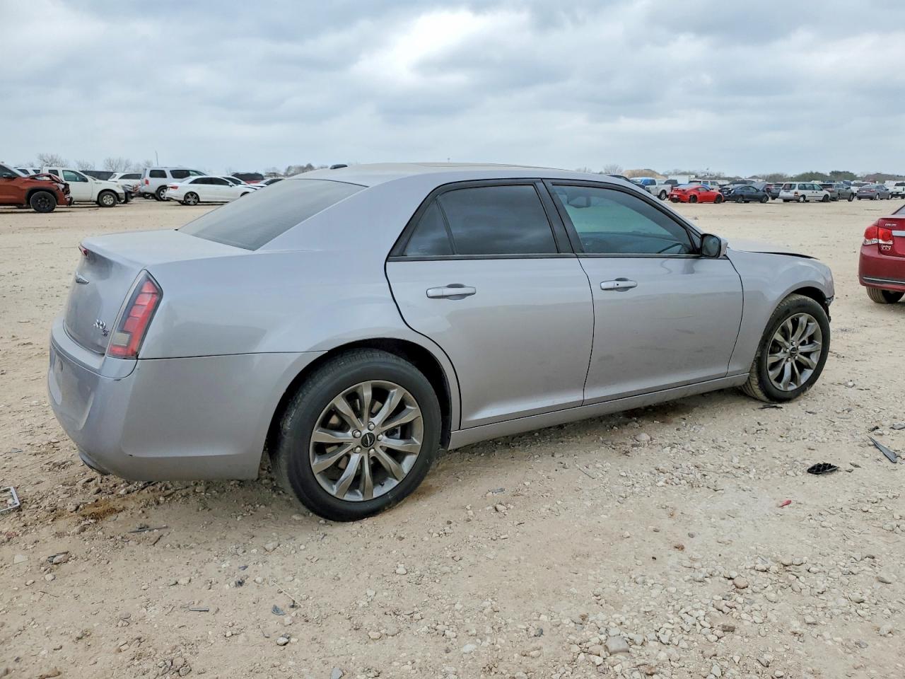 2014 CHRYSLER 300 S photo 3