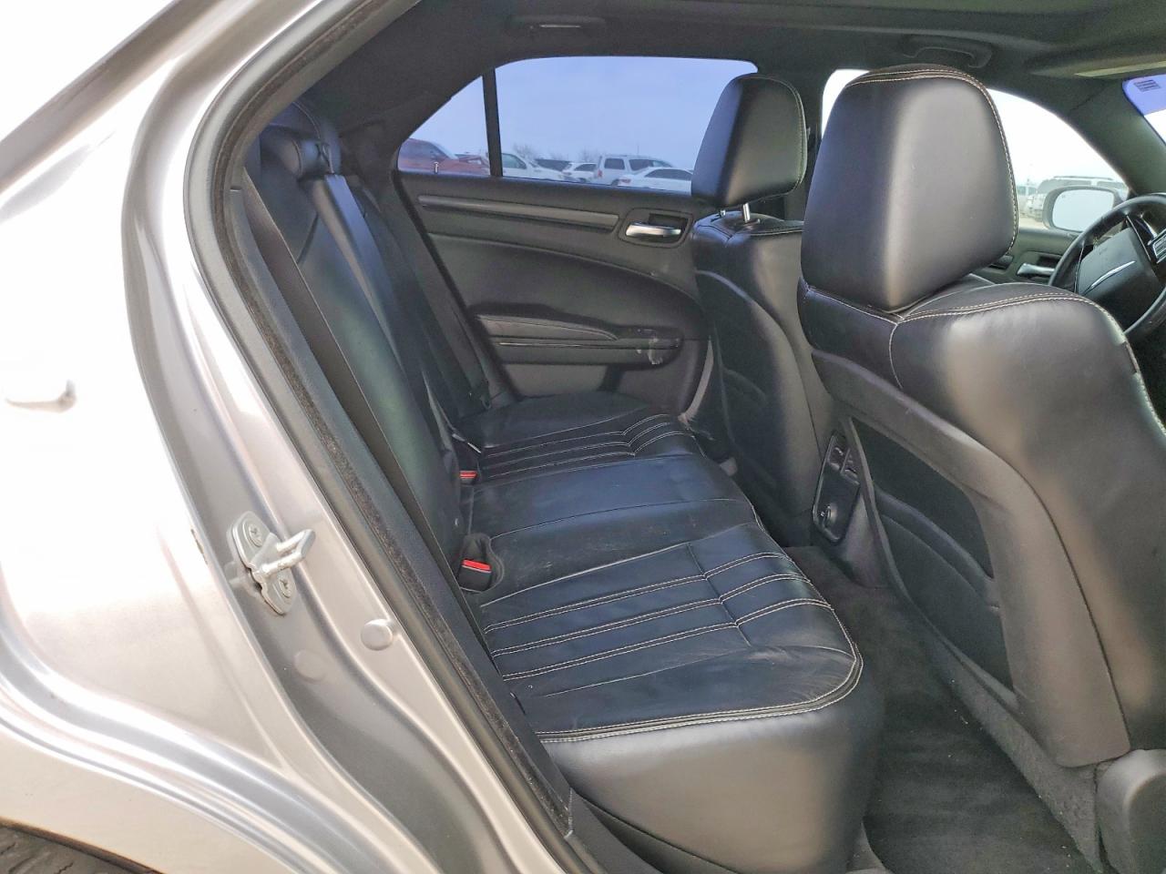 2014 CHRYSLER 300 S photo 10