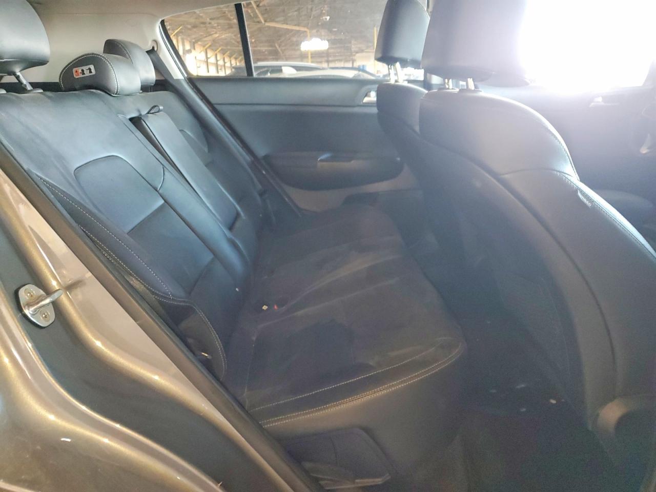 2017 KIA SPORTAGE EX photo 10