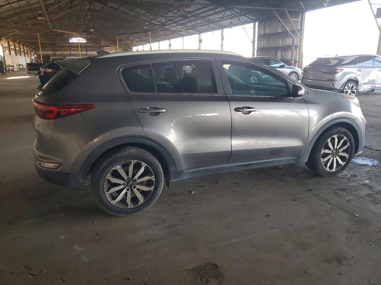 2017 KIA SPORTAGE EX photo 3