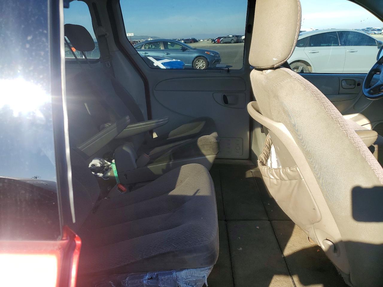2007 CHRYSLER TOWN & COUNTRY LX photo 11