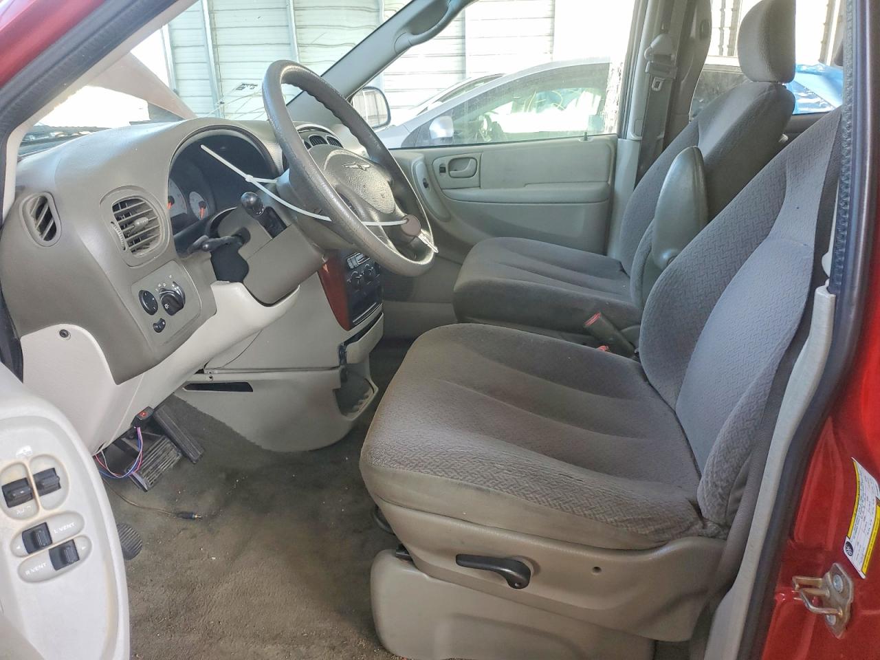 2007 CHRYSLER TOWN & COUNTRY LX photo 7