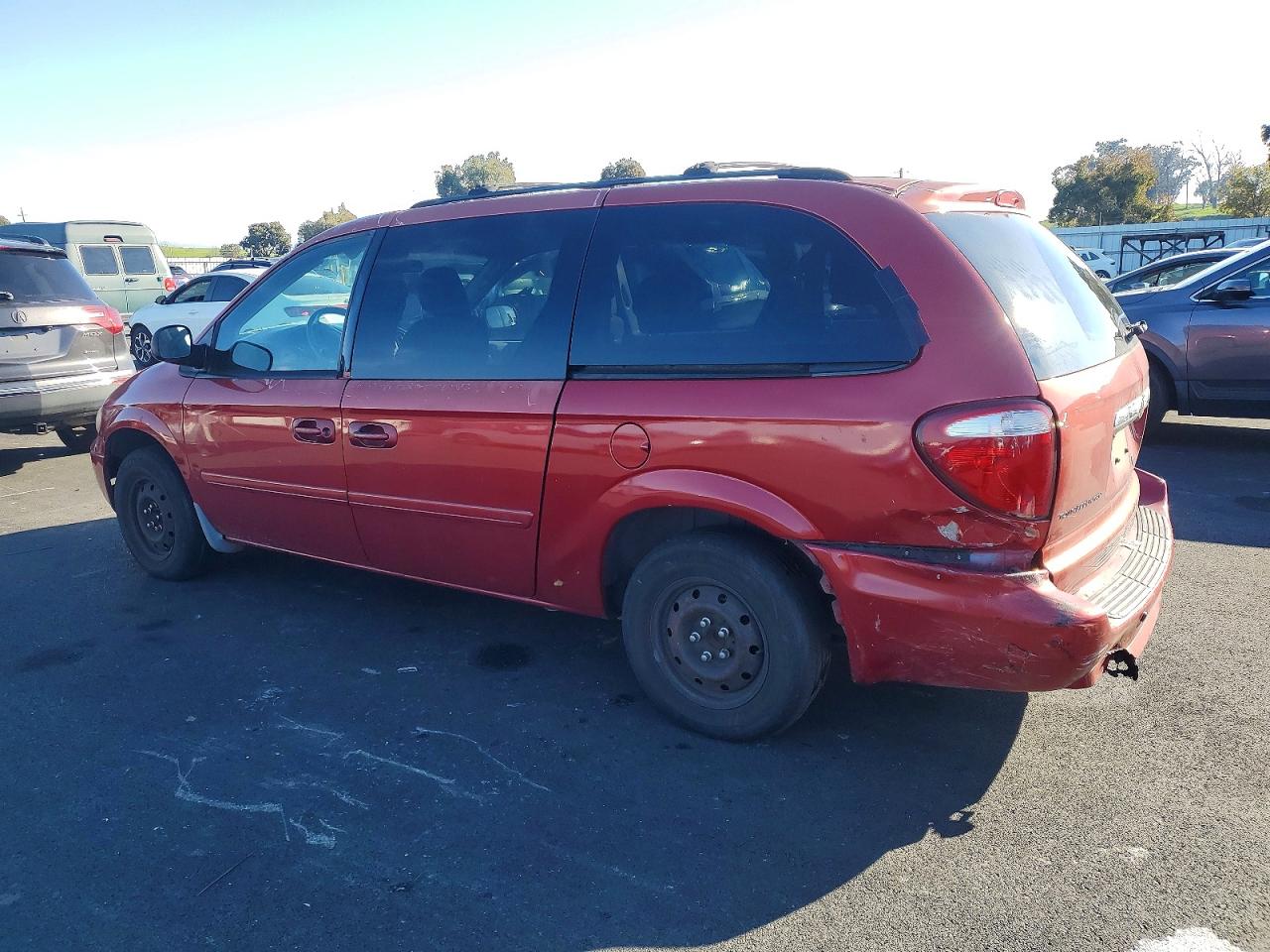 2007 CHRYSLER TOWN & COUNTRY LX photo 2