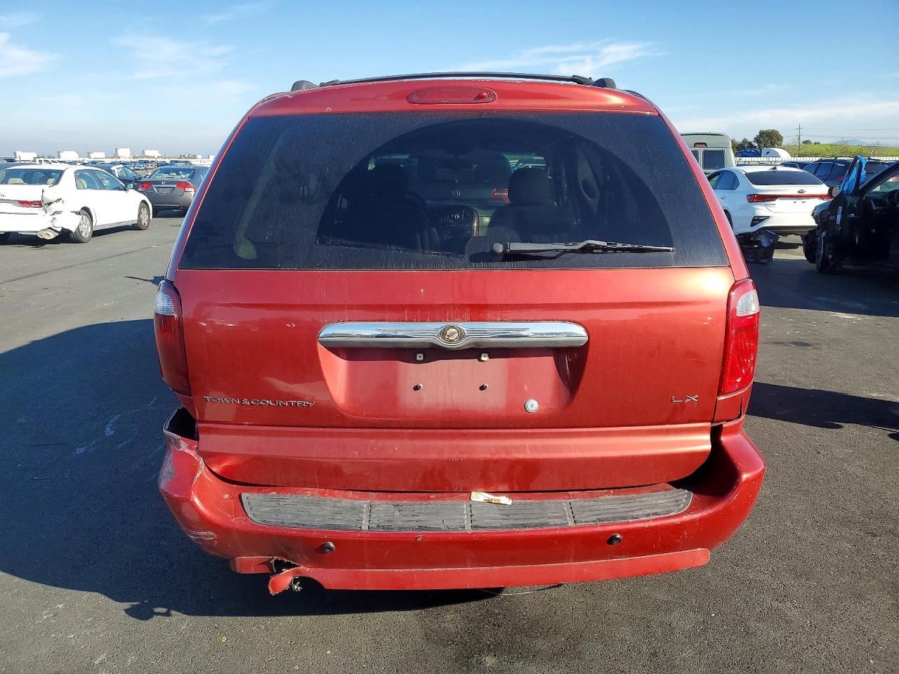 2007 CHRYSLER TOWN & COUNTRY LX photo 6