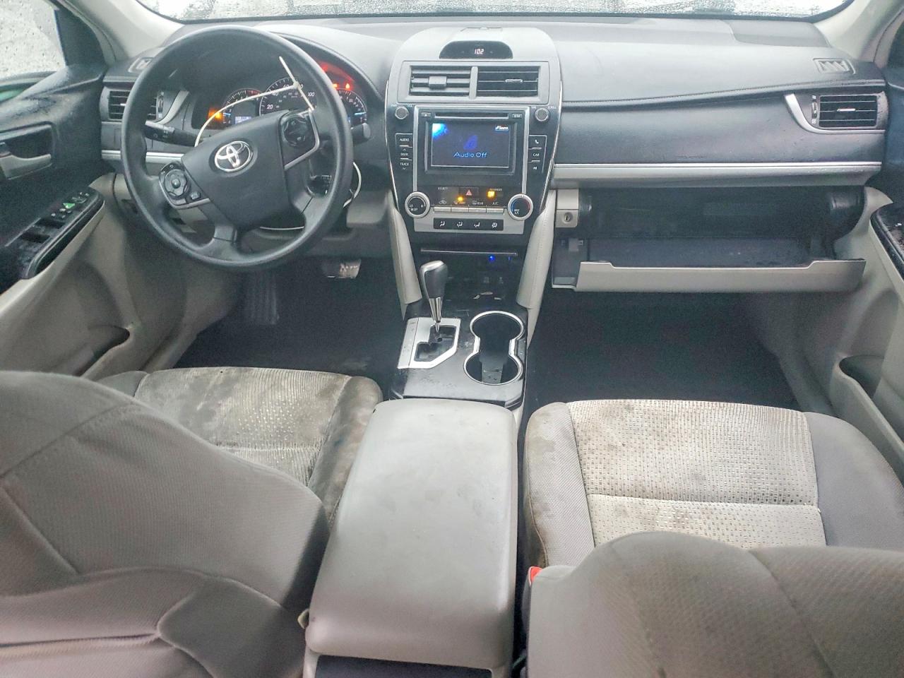 2014 TOYOTA CAMRY L photo 8