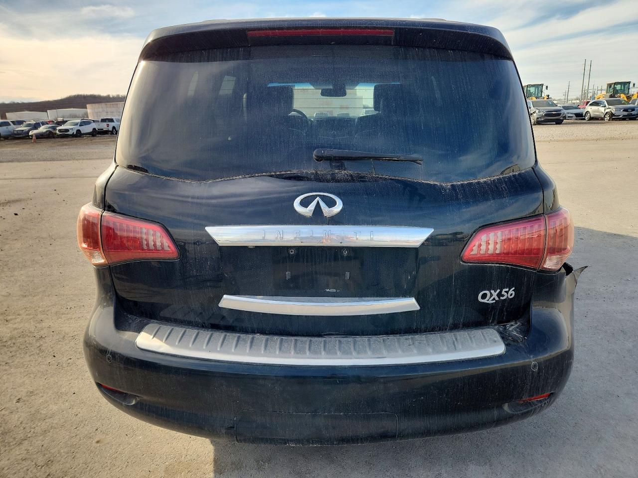 2012 INFINITI QX56 photo 6