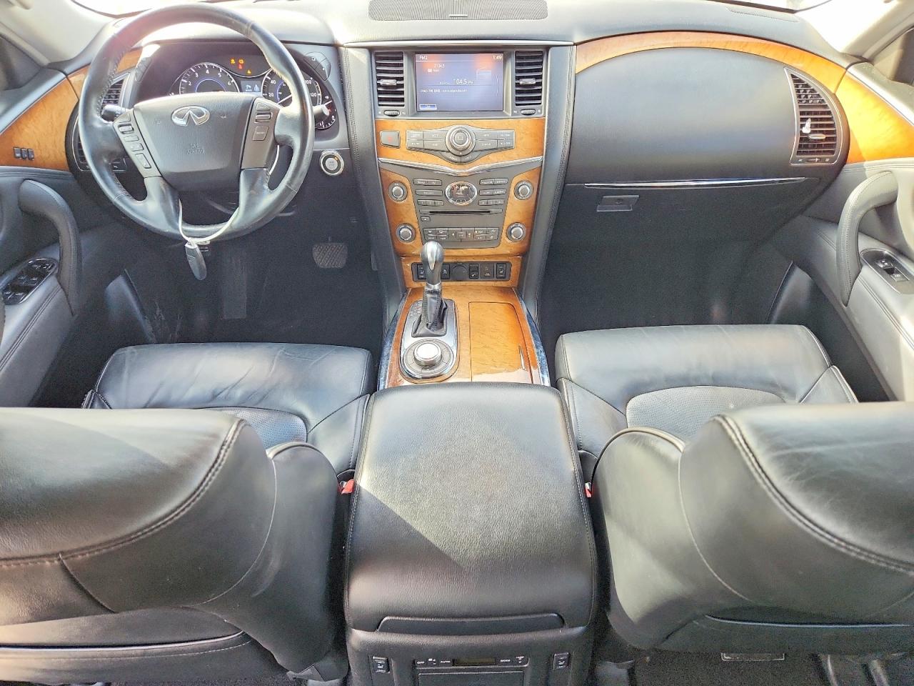 2012 INFINITI QX56 photo 8