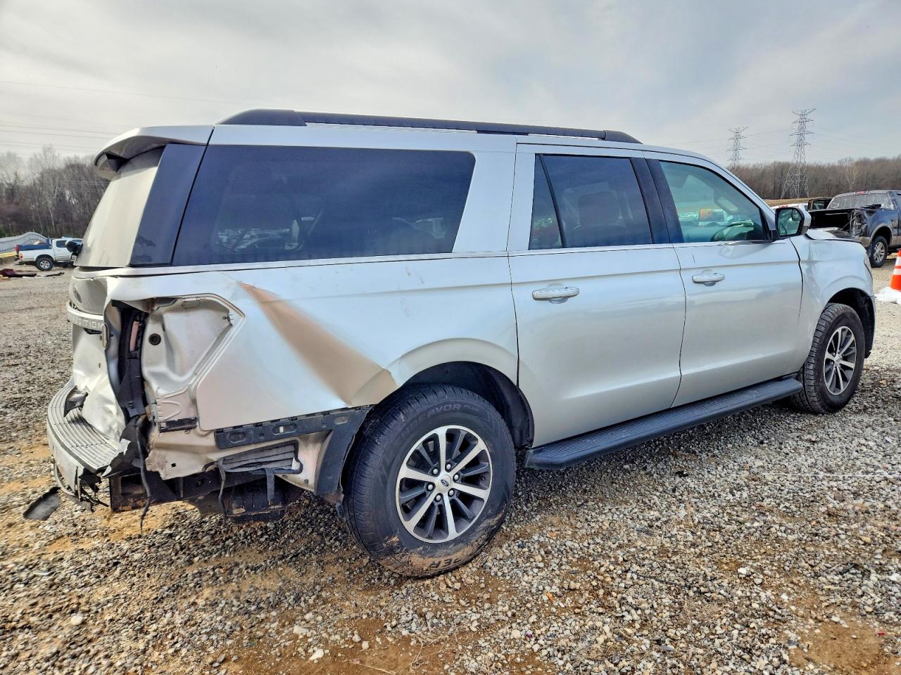 2019 FORD EXPEDITION MAX XLT photo 3