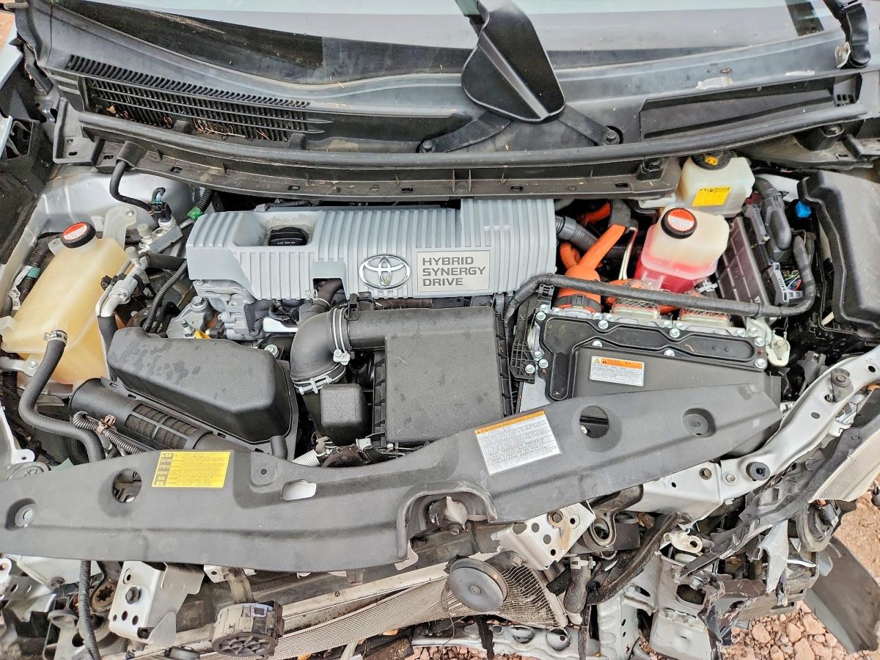 2015 TOYOTA PRIUS photo 11