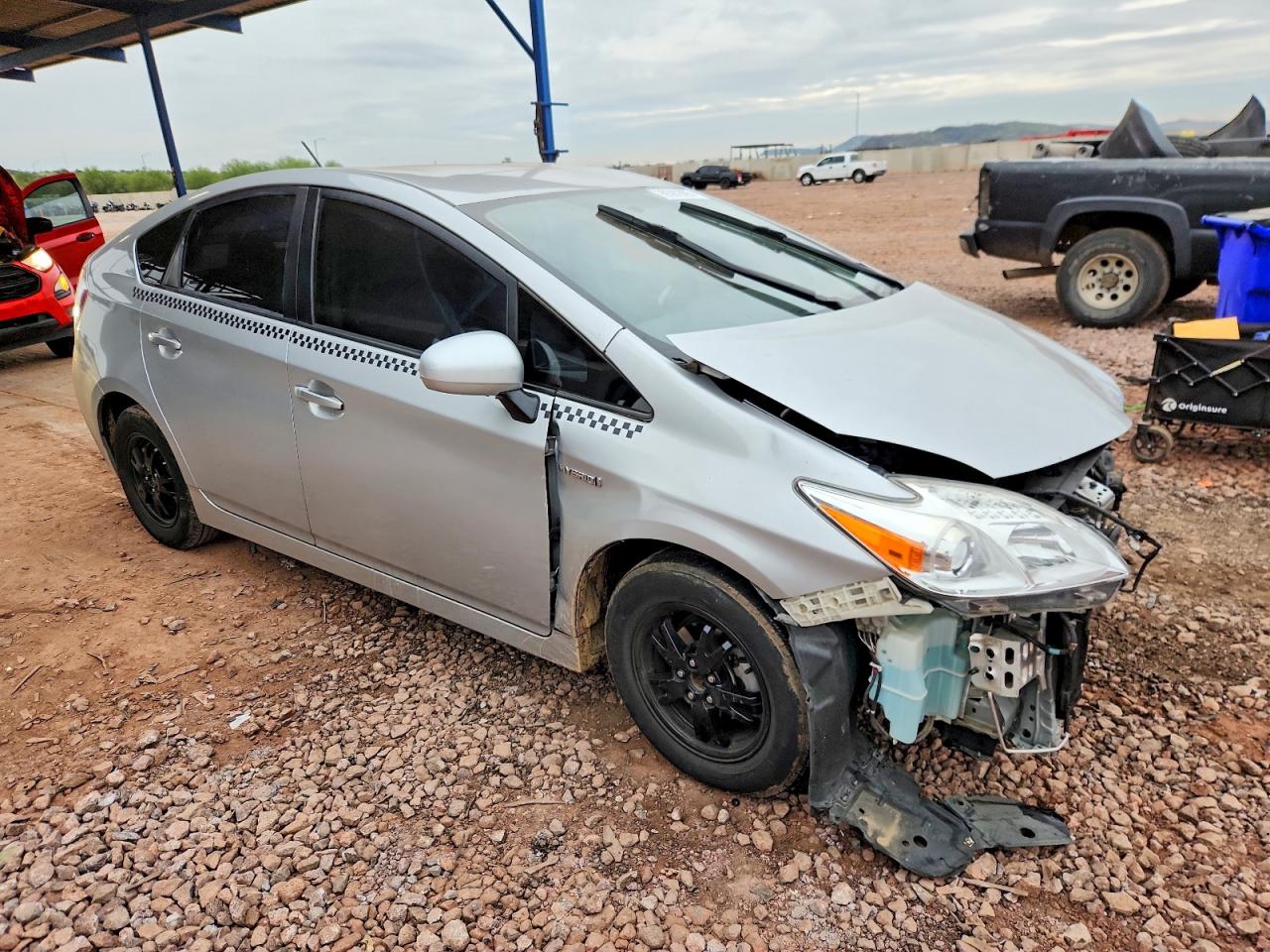 2015 TOYOTA PRIUS photo 4