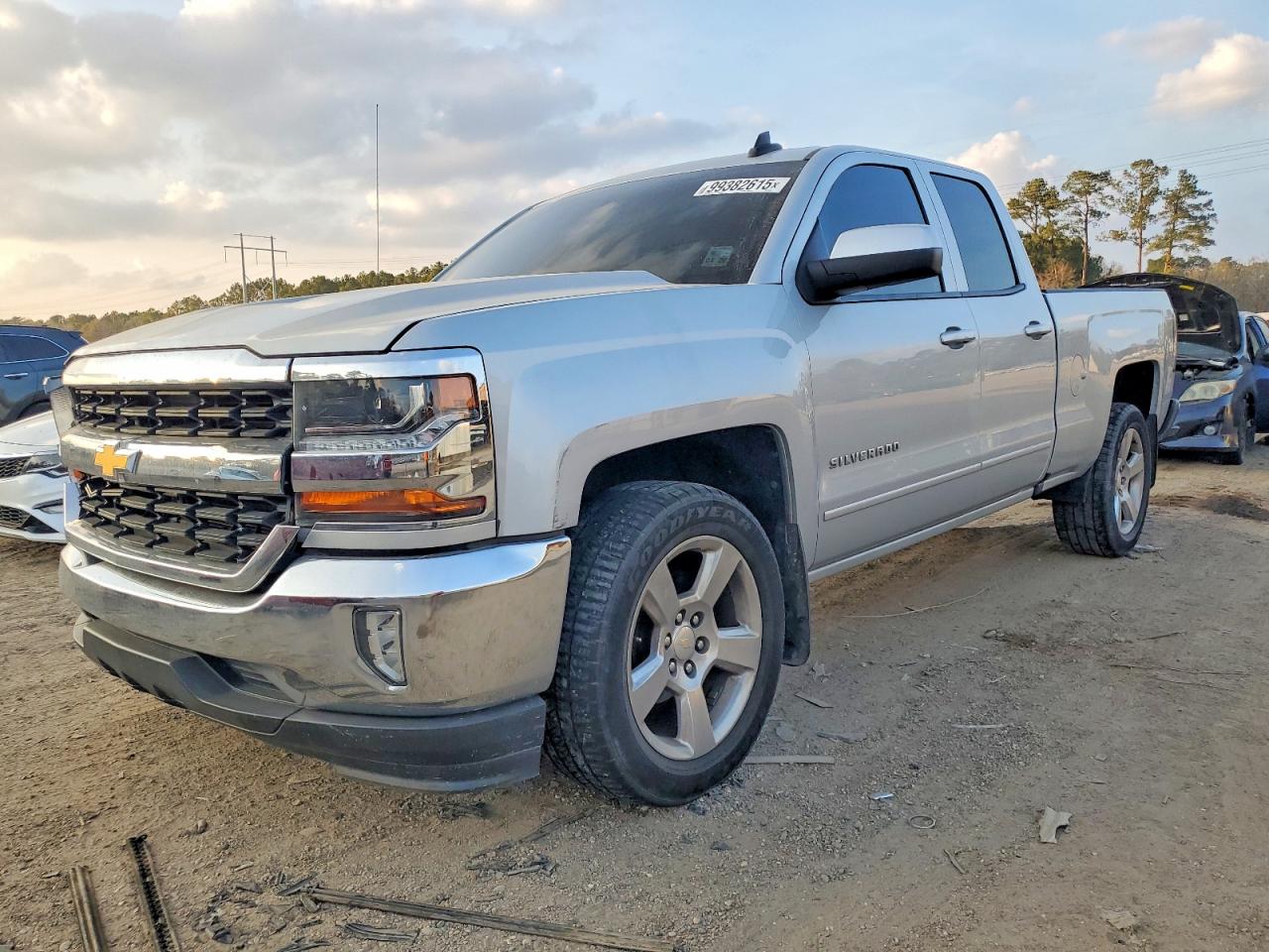 2017 CHEVROLET SILVERADO