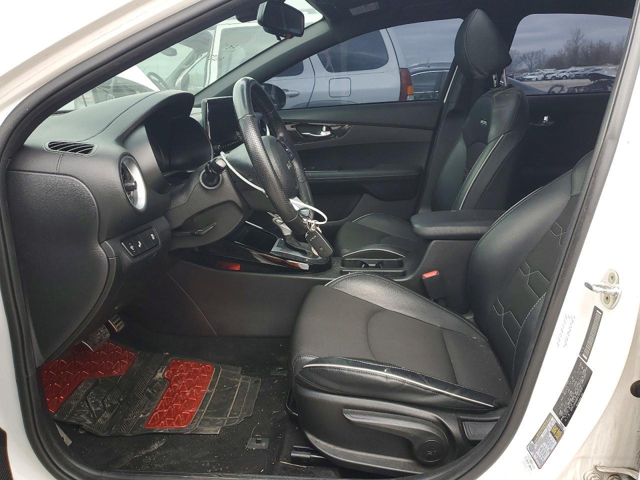 2023 KIA FORTE GT LINE photo 7