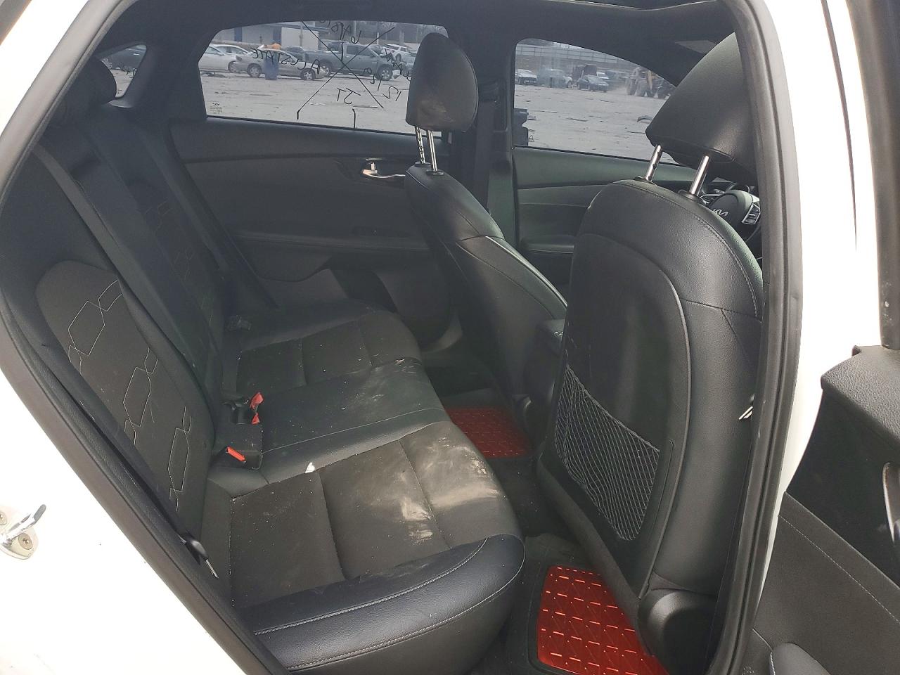 2023 KIA FORTE GT LINE photo 10