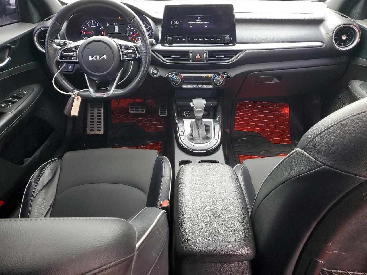 2023 KIA FORTE GT LINE photo 8