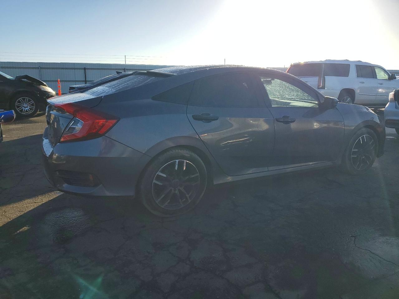 2017 HONDA CIVIC LX photo 3